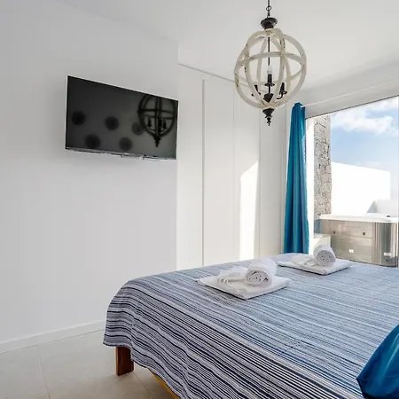 Monterey House Playa Blanca Casa vacanze *